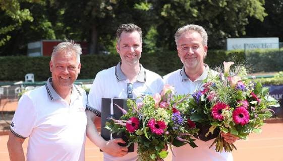 Tennisduell politics against economy 2 place Braunschweig
