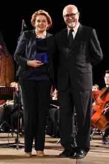 Taormina: Cinematographic Nations Award Evening. Photo: Mayor of Taormina Mario Bolognari rewards Caterina Chinnici  Copyright: xMaurizioxD Avanzox xIPAx xMaurizioxDxAvanzox
