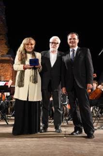 Taormina: Cinematographic Nations Award Evening. Photo: Piera Degli Esposti with, Cateno De Luca Mayor of Messina and Claudio Masenza  Copyright: xMaurizioxD Avanzox xIPAx xMaurizioxDxAvanzox