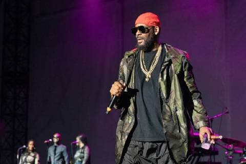 July 14, 2018 - Chicago, Illinois, U.S - Singer R. KELLY (ROBERT SYLVESTER KELLY) during the 4th Annual V103 Summer Block Party at Huntington Bank Pavilion in Chicago, Illinois Chicago U.S. - ZUMAs135 20180714_zap_s135_013 Copyright: xDanielxDeSloverx