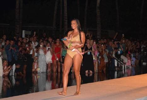 MIAMI, FL - JULY 15: A model walks the runway for the 2018 Sports Illustrated Swimsuit show at PARAISO during Miami Swim Week at The W Hotel South Beach on July 15, 2018 in Miami, Florida...People: Model. Miami Beach United States Of America - ZUMAs214 20180715_zba_s214_301 Copyright: xSMGx