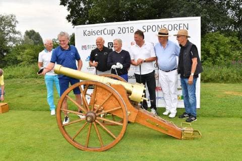 Dr Hans Dieter Cleven Sepp Maier Franz Bulle Roth Herbert Hainer Alois Hartl and Franz Beckenbauer 31 Kaisercup 2018 Golfing Golfing Pinning Porsche Golf Course Charity Golf Tuning in Favor of the Franz Beckenbauer Foundation Bad Griesbach 21 July 2018