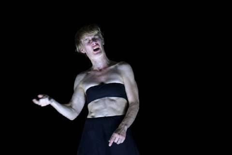 Entertainment Bilder des Tages Aufführung der Oper Penthesilea im Landestheater Salzburg, im Rahmen der Salzburger Festspiele 2018. Dieses Bild zeigt die Schauspielerin Sandra Hüller als Penthesilea 2018 - Aufführung der Oper Penthesilea im Landestheater Salzburg, im Rahmen der Salzburger Festspiele 2018. *** Performance of the opera Penthesilea at the Salzburg State Theater as part of the Salzburg Festival 2018 This picture shows the actress Sandra Hüller as Penthesilea 2018 Performance of the opera Penthesilea at the Landestheater Salzburg as part of the Salzburg Festival 2018