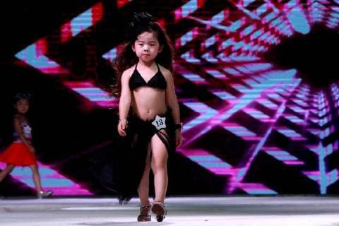 July 30, 2018 - Zhengzh, Zhengzh, China - Zhengzhou, CHINA-The kid model contest is held in Zhengzhou, central China s Henan Province. Zhengzh China  - ZUMAs145 20180730_zaa_s145_162 Copyright: xYuanxXiaoqiangx