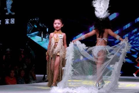 Kid model contest held in Central China The kid model contest is held in Zhengzhou, central China s Henan Province. CHINA OUT Zhengzhou Zhengzhou China  YuanxXiaoqiang