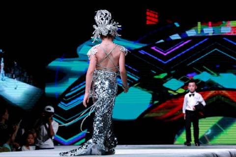Kid model contest held in Central China The kid model contest is held in Zhengzhou, central China s Henan Province. CHINA OUT Zhengzhou Zhengzhou China  YuanxXiaoqiang