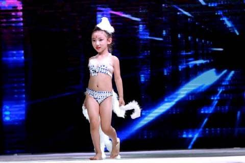 Kid model contest held in Central China The kid model contest is held in Zhengzhou, central China s Henan Province. CHINA OUT Zhengzhou Zhengzhou China  YuanxXiaoqiang