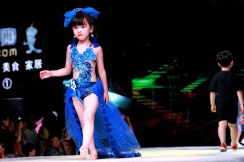 Kid model contest held in Central China The kid model contest is held in Zhengzhou, central China s Henan Province. CHINA OUT Zhengzhou Zhengzhou China  YuanxXiaoqiang