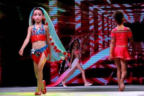 Kid model contest held in Central China The kid model contest is held in Zhengzhou, central China s Henan Province. CHINA OUT Zhengzhou Zhengzhou China  YuanxXiaoqiang