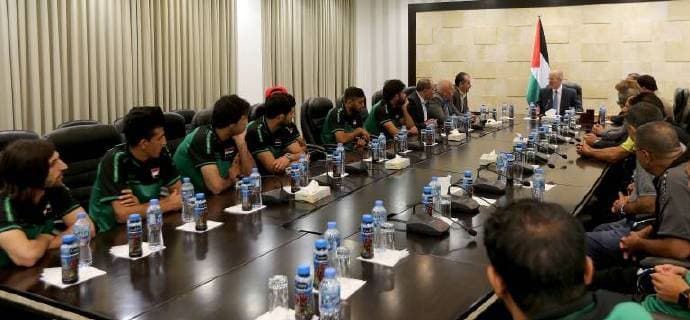 August 5, 2018 - Ramallah, West Bank, Palestinian Territory - Palestinian Prime Minister Rami Hamdallah, meets with the Iraqi team for football in the West Bank city of Ramallah on August 5, 2018 Ramallah Palestinian Territory - ZUMAap3_ 20180805_zaf_ap3_004 Copyright: xPrimexMinisterxOfficex