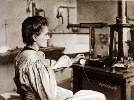 IMAGO ICONS: Marie Curie Photograph of Marie Curie (1867-1934) a Polish and naturalized-French physicist, chemist and the first female Nobel Prize winner. Dated 19th Century WorldxHistoryxArchive 917_05_WHA_094_0332