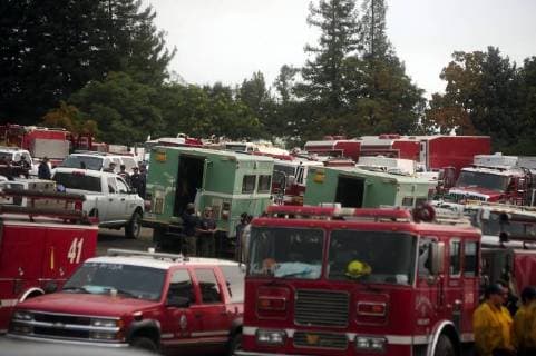 News Bilder des Tages August 7, 2018 - Ukiah, California, USA - Ukiah, California, U.S. - Fire fighters get ready for the 8 A.M. shift change on the Mendocino Complex fires burning in Mendocino, Lake and Colusa Counties. Ukiah USA - ZUMAw332 20180807_zap_w332_001 Copyright: xNealxWatersx