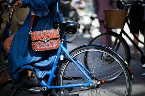A chic showgoer attending the Blanche runway show during Copenhagen Fashion Week - Aug 7, 2018 - CPHFW: Spring 2019 Street Style Day 1, Copenhagen Denmark  Copyright: xZachxDoddsx h_00534334