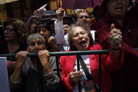 Mexiko, Oberstes Gericht bestätigt Wahl Obradors Sympathizers of Mexican President-elect Andres Manuel Lopez Obrador greet him as he arrives at the Electoral Court of the Federation s Judicial Power, in Mexico City, Mexico, 08 August 2018. The Court validated the Mexican election and Obrador s victory. Mexican court declares Lopez Obrador President-elect after validating election !ACHTUNG: NUR REDAKTIONELLE NUTZUNG!  Copyright: xMarioxGuzmanx MEX04 20180808-636693611750896982