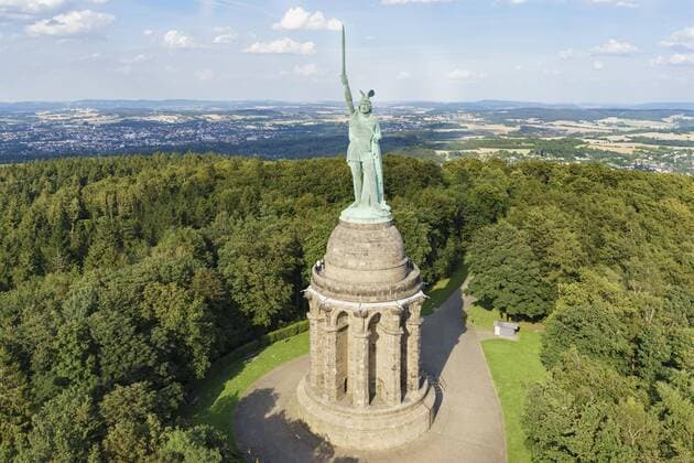 Hermann Monument Detmold Teutoburg Forest North Rhine Westphalia Germany Europe Copyright: imageBROKER/RainerxHerzog ibxbdy04721846.jpg