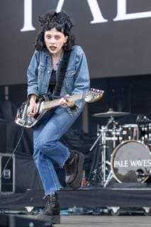 Entertainment Bilder des Tages August 11, 2018 - San Francisco, California, U.S - HEATHER BARON-GRACIE of Pale Waves during Outside Lands Music Festival at Golden Gate Park in San Francisco, California San Francisco U.S. - ZUMAs135 20180811_zap_s135_014 Copyright: xDanielxDeSloverx