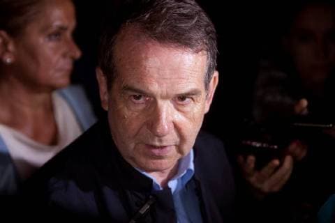 Vigo s Mayor, Abel Caballero (C), talks to media next to a wooden gateway which collapsed during a concert in Vigo, northwestern Spain, early 13 August 2018. Some 266 people were wounded, five of them are seriously injured, in the accident happened during a music concert held as part of O Marisquino Festival. A wooden gateway collapses during a concert in Vigo !ACHTUNG: NUR REDAKTIONELLE NUTZUNG!  Copyright: xSalvadorxSasx GRAF5299 20180813-636697492757580277
