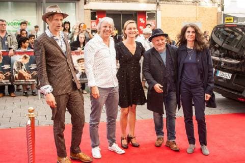 Lichtburg Essen Germany premiere of GUNDERMANN 13 08 2018 in the Lichtburg Essen Andreas Dresen Laila Stieler Alexander Scheer Anna Unterberge and Axel Prahl Germany premiere of GUNDERMANN 13 08 2018 in the Lichtburg Essen in the presence of Andreas Dresen Laila Stieler Alexander Unterberg and Axel Prahl Following The film premiere is played by Dresen Band with Alexander Scheer live in the ci Copyright: xEIBNER UdoxStiefelx EP_USL