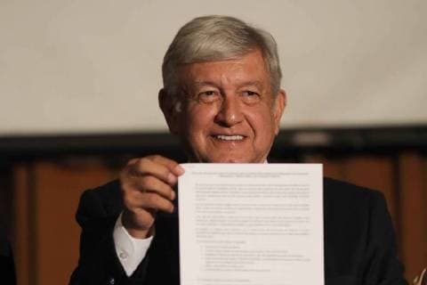 August 17 2018 EUM20180817POL04 JPG CITY OF MEXICO Transition Transition Presidency The elected president Andres Manuel Lopez Obrador during a press conference to present the technical opinions of the new Mexico City International Airport NAICM this August 17, 2018 Photo Agency EL UNIVERSAL MAR  - ZUMAu78_ 20180817_zaf_u78_051 Copyright: xJuanxCarlosxReyesx