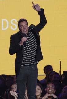 Jimmy Fallon introduces Panic at the Disco! during the 35th annual MTV Video Music Awards at Radio City Music Hall in New York City on August 20, 2018.  NYP20180820116 JOHNxANGELILLO