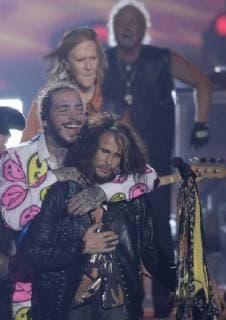 Aerosmith performs with Post Malone to close the 35th annual MTV Video Music Awards at Radio City Music Hall in New York City on August 20, 2018.  NYP20180820154 JOHNxANGELILLO