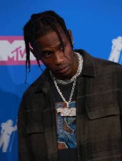 Travis Scott pose for photographers in the press room at the 35th annual MTV Video Music Awards at Radio City Music Hall in New York City on August 20, 2018.  NYP20180820427 SERENAxXU-NING