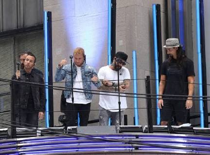 August 20, 2018 - New York, New York, United States - The Backstreet Boys rehearse outside Radio City Music Hall prior to the 2018 MTV Video Music Awards Pre-Show at Radio City Music Hall on August 20, 2018 in New York City New York United States  - ZUMAny1_ 20180820_zaf_ny1_086 Copyright: xMikexReedx
