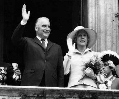 - France President Georges Pompidou has done a state visit to Belgium in may 1971. The picture shows him with his wife at the balcony of Brussels city hall. At the right of the picture M. Cooremans. ARCHIVES  x34476986x