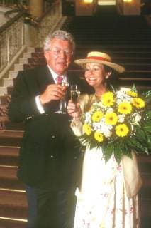 Hier: Dieter Thomas Heck, der Moderator seiner Ehefrau Ragnhild, 1997 Dieter Thomas Heck ist am 23.08.2018 im Alter von 80 Jahren gestorben *** Here Dieter Thomas Heck the presenter of his wife Ragnhild 1997 Dieter Thomas Heck died on 23.08.2018 at the age of 80 years 