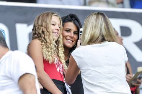 Karine Ferri (femme de Yoann Gourcuff) CELEBRITES : OGC Nice vs Dijon - Ligue 1 Conforama - Nice - 25 08 2018 NorbertScanella Panoramic 