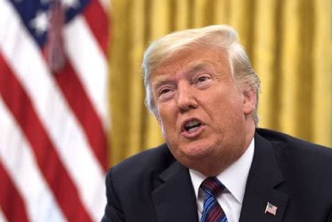 Washington, Trump verkündet Handelsabkommen mit Mexiko President Trump speaks on a conference call with Mexican President Enrique Pena Nieto, as Trump announces a revised trade deal with Mexico he called the United States-Mexico trade agreement, in the Oval Office at the White House in Washington, D.C. on August 27, 2018. The two countries said they have revise key portions of their trade policies set up by the the North American Free Trade Agreement (NAFTA) and said Canada can join later in their deal.  WAP20180827304 KEVINxDIETSCH