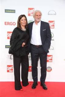 Hamburg Sabrina and Rudi Völler Awarded the Sport Bild Award in the fish auction hall Große Elbstraße in Hamburg on 27 8 2018