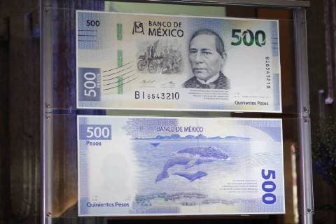 August 27 2018 EUM20180827ECO03 JPG CITY OF MEXICO MoneyBilletes 500 pesos Aspects of the presentation of the new design of the 500 peso bill with the image of Benito Juarez at the front Includes security improvements, functionality and durability Photo Agency EL UNIVERSALIvan StephensEELG  - ZUMAu78_ 20180827_zaf_u78_049 Copyright: xElxUniversalx