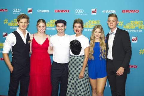 93 The most beautiful girl in the world Damian Hardung Luna Wedler Aaron Hilmer Anke Engelke Julia Beautx Jonas Ems Photo call at the red carpet Cubix at Alexanderplatz Berlin 22 08 2018 Berlin Germany germany Copyright: xPOP-EYE ChristianxBehringx POPEYE10102680