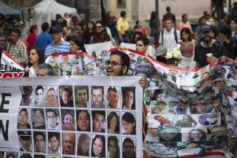 Mexiko, Angehörige von Vermissten protestieren in Guadalajara Relatives of missing persons protest in Guadalajara, Mexico, 30 August 2018, within the framework of the international day of victims of forced disappearances. The Office in Mexico of the United Nations High Commissioner for Human Rights (UN-DH) asked the president-elect, Andres Manuel López Obrador, that the fight against enforced disappearances be a priority for the next federal government. UN-DH asks López Obrador to prioritize fight against enforced disappearances !ACHTUNG: NUR REDAKTIONELLE NUTZUNG!  Copyright: xFranciscoxGuascox MEX053 20180831-636712785696070156