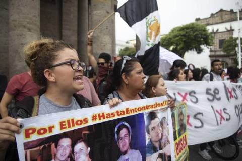 Mexiko, Angehörige von Vermissten protestieren in Guadalajara Relatives of missing persons protest in Guadalajara, Mexico, 30 August 2018, within the framework of the international day of victims of forced disappearances. The Office in Mexico of the United Nations High Commissioner for Human Rights (UN-DH) asked the president-elect, Andres Manuel López Obrador, that the fight against enforced disappearances be a priority for the next federal government. UN-DH asks López Obrador to prioritize fight against enforced disappearances !ACHTUNG: NUR REDAKTIONELLE NUTZUNG!  Copyright: xFranciscoxGuascox MEX053 20180831-636712786309513437