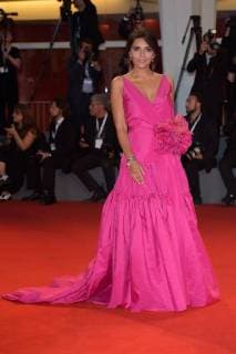 75th Venice Film Festival, Red Carpet Kineo award . Pictured: Serena Rossi  Copyright: xAlbertoxTerenghi Veneziax2018x x xVeneziax