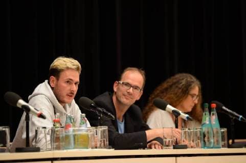 Chemnitz 03 September 2018 Bildinfo Christopher Möller GF Tramps Booking Sören Uhle Mitte GF Chemnitz economic advocate and moderator of Chemnitz Nazifrei at the press conference for the concert wirsindmore in Chemnitz Mit den Toten Hosen Fine cream Fish fillet T