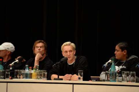 Chemnitz 03 September 2018 Image info v trettmann Campino Felix Brummer and Rola Seleh Youth without borders on the podium Press conference to the concert wirsindmore in Chemnitz Press conference to the concert wirsindmehr in Chemnitz With the dead trousers Fine