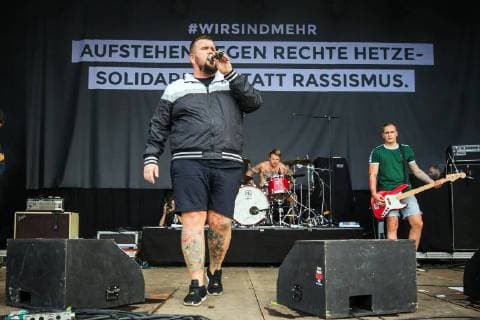 Chemnitz We are more singer Jan Monchi Gorkow Fine cream fish fillet during the concert against right-wing extremism and xenophobia We are more on 03 09 2018 in Chemnitz 20180903SFL0022