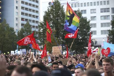 Concert visitors at the wirsindmehr concert against right in front of St. Johns Church Chemnitz 03 09 2018 Foto:xB.xKriemannx xFuturexImage