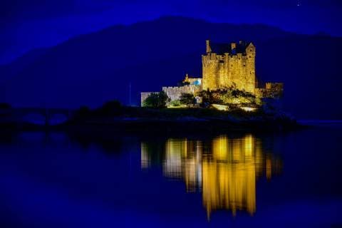 Eilean Donan Castle Eilean Donan Castle is a lowland castle near Dornie a small village in Scotland Eilean Donan Castle is located at Loch Duich in the western Scottish Highlands The castle is situated on a small promontory which becomes a tiny tidal island at high tide The castle is the ancestral seat of the Macrae Scottish clan Copyrig