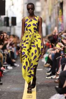 Entertainment Themen der Woche KW36 Entertainment Bilder des Tages September 5, 2018 - Melbourne, Victoria, Australia - A model wearing RKM walks at the Street Runway Two in the Melbourne Fashion Week in Melbourne, Australia. Melbourne Australia - ZUMAl303 20180905_zaf_l303_053 Copyright: xSydneyxLowx