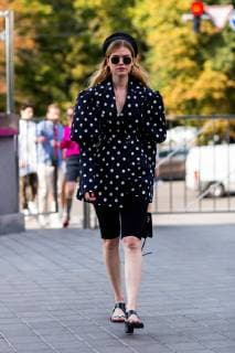 A chic showgoer posing on the street during Ukrainian Fashion Week in Kiev - Sept 1, 2018 - UFW: Spring 2019 Street Style Day 1, Kiev Ukraine  Copyright: xAlexanderxCxLuquex h_00539520