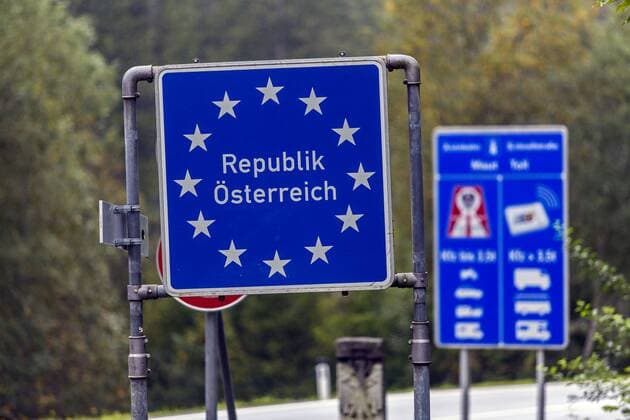 Border crossing at the national road 305 or national road 172 between Reit im Winkl Upper Bavaria and Kössen Tirol shield Republic Austria border Germany Austria