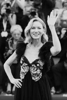 Film Festival Venice Biennale Mostra del Cinema VENICE ITALY Naomi Watts Walk the Red Carpet Ahead of the Ceremony Ceremony at the 75th Venice Film Festival in Venezia Italia