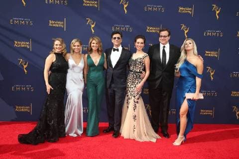 Andrea Barber, Candace Cameron Bure, Lori Loughlin, John Stamos, Caitlin McHugh, Bob Saget und Kelly Rizzo bei der Ankunft zur Verleihung der Creative Arts Emmy Awards Creative am 8.09.2018 in Los Angeles Creative Arts Emmy Awards 2018 in Los Angeles *** Andrea Barber Candace Cameron Bure Lori Loughlin John Stamos Caitlin McHugh Bob Saget and Kelly Rizzo on arrival at the Creative Arts Emmy Awards Creative on 8 09 2018 in Los Angeles Creative Arts Emmy Awards 2018 in Los Angeles 
