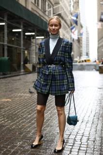 Thora Valdimarsdottir, Fashion Director at Costume Magazine Denmark, posing on the street outside the Tibi showtti during New York Fashion Week - Sept 9, 2018 - NYFW: Spring 2019 Street Style Day 4, New York New York United States  Copyright: xValentinaxRanierix h_00541118