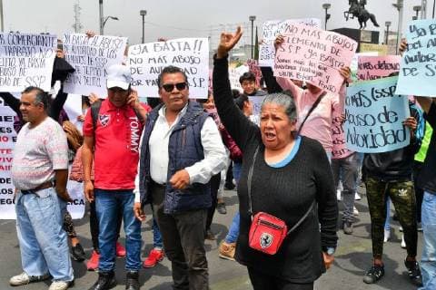 September 10 2018 EUM20180910ACT02 JPG CITY OF MEXICO ProtesProtesta CDMX September 10, 2018 Elements of the Secretary of Public Security and merchants of Tepito engaged in an outbreak of anger on Paseo de la Reforma and Eje 1 Norte after a group of street vendors marched to demand in a peaceful way to the capital authorities to regulate the operations against the narcomenudeo Pho  - ZUMAu78_ 20180910_zaf_u78_047 Copyright: xElxUniversalx