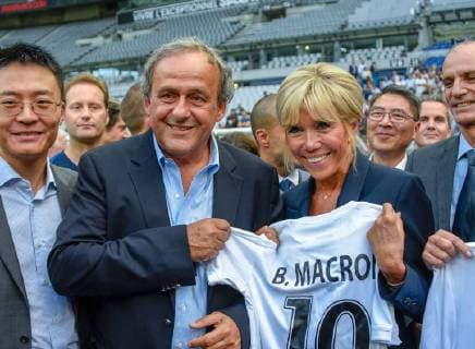 Entertainment Bilder des Tages Michel Platini - Brigitte Macron FOOTBALL : Varietes Club de France vs Equipe de France des Parlementaires - Saint Denis - 12 09 2018 FedericoPestellini Panoramic 